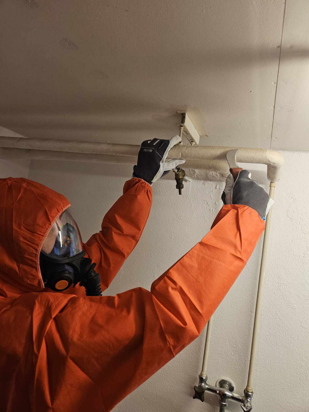 Asbestsanering: En avgörande åtgärd för hälsa och säkerhet